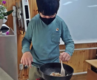 요리교실, 친친봉사단 진행