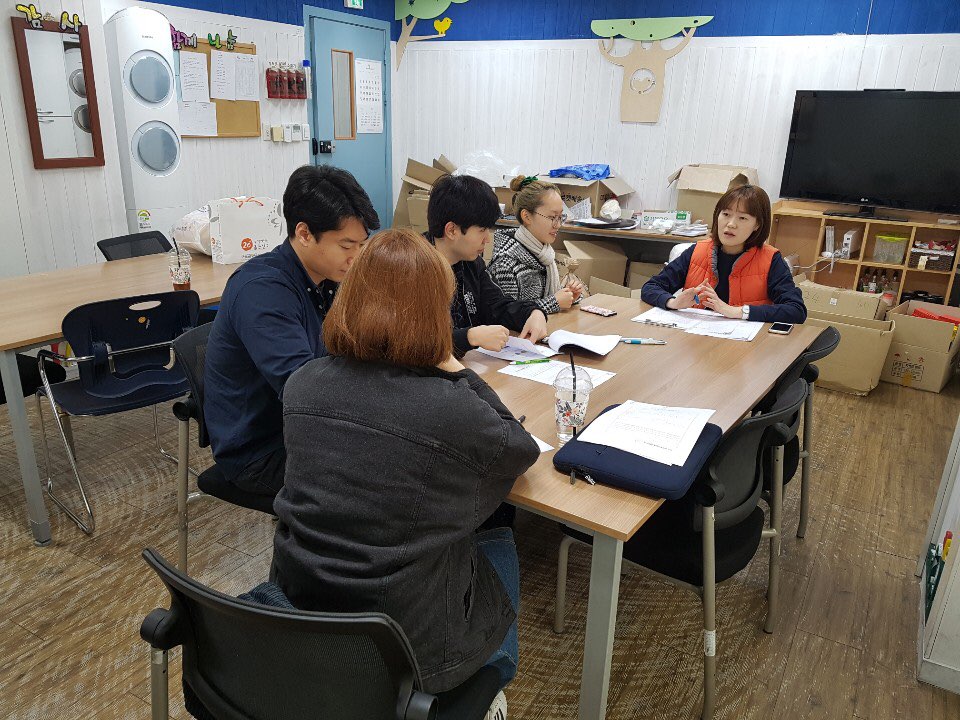 상담사례지원팀 동원봉사단과 함께하는 토요일 멘토링프로그램 상담사례지원팀 동원봉사단과 함께하는 토요일 멘토링프로그램
