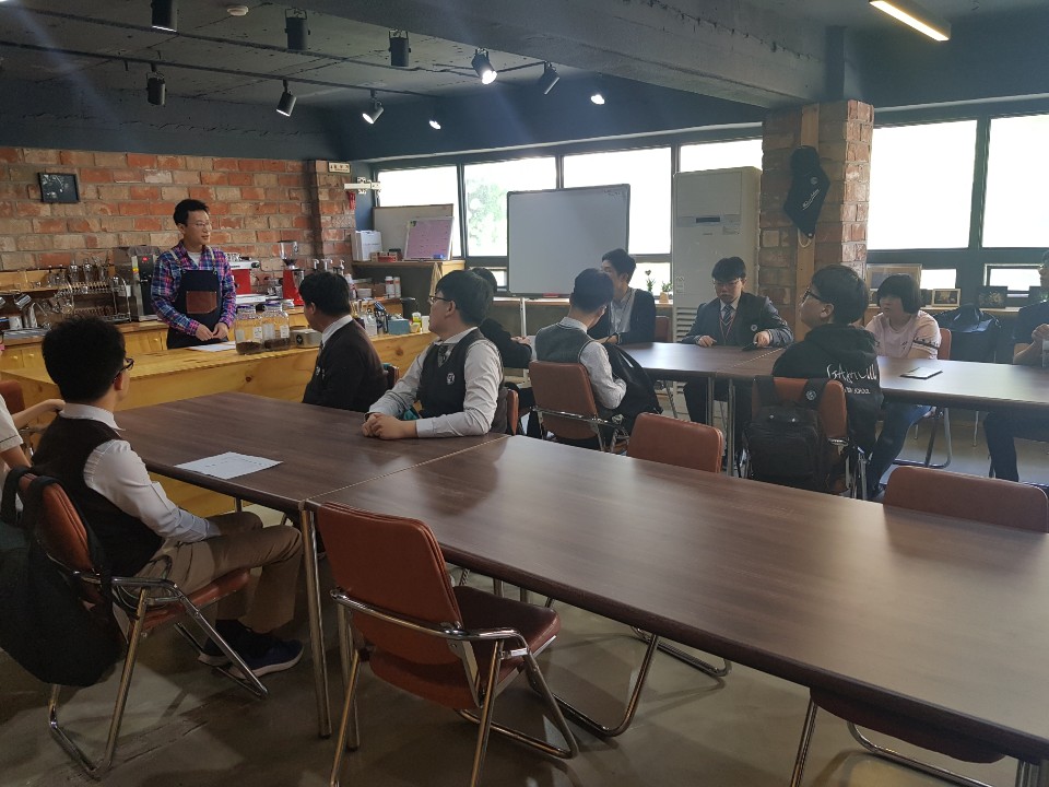 2019년 직무기술훈련 바리스타반 시작되었습니다. 2019년 직무기술훈련 바리스타반 시작되었습니다.