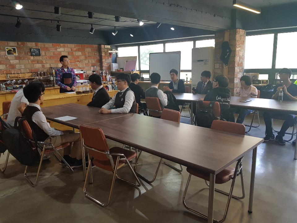 2019년 직무기술훈련 바리스타반 시작되었습니다. 2019년 직무기술훈련 바리스타반 시작되었습니다.