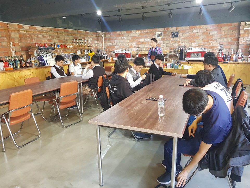 2019년 직무기술훈련 바리스타반 시작되었습니다. 2019년 직무기술훈련 바리스타반 시작되었습니다.