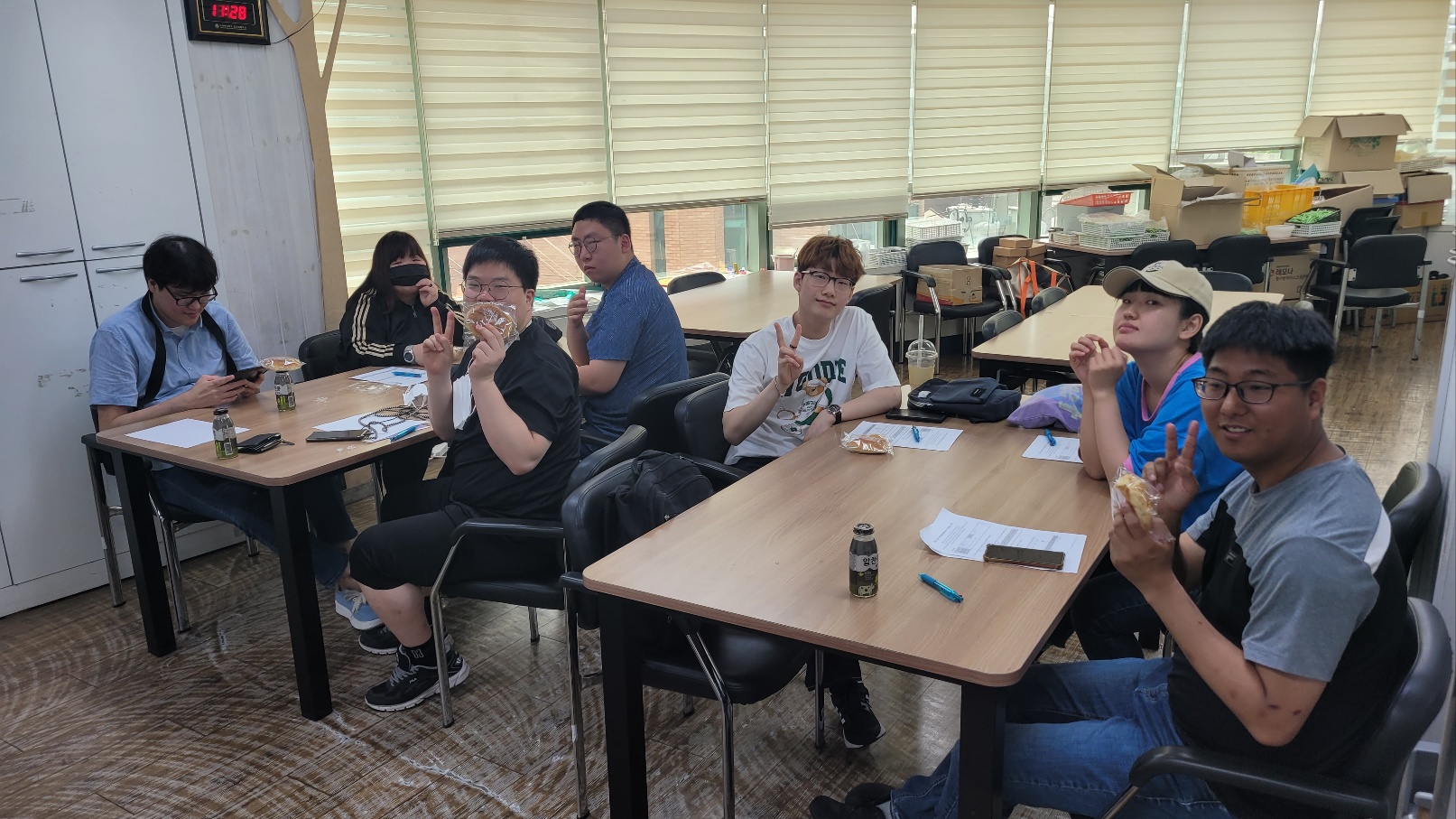 상반기 취업자 간담회, 6월 취업자 자조모임 진행 상반기 취업자 간담회, 6월 취업자 자조모임 진행